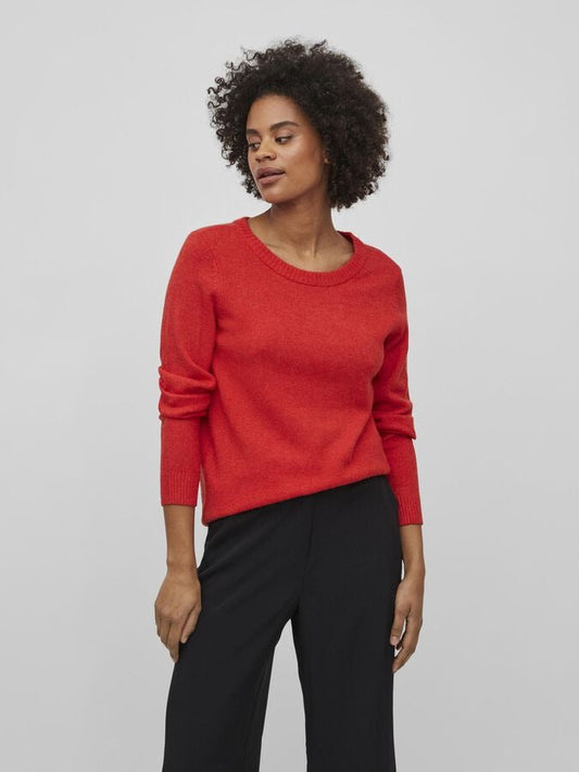 Long sleeved, knitted pullover